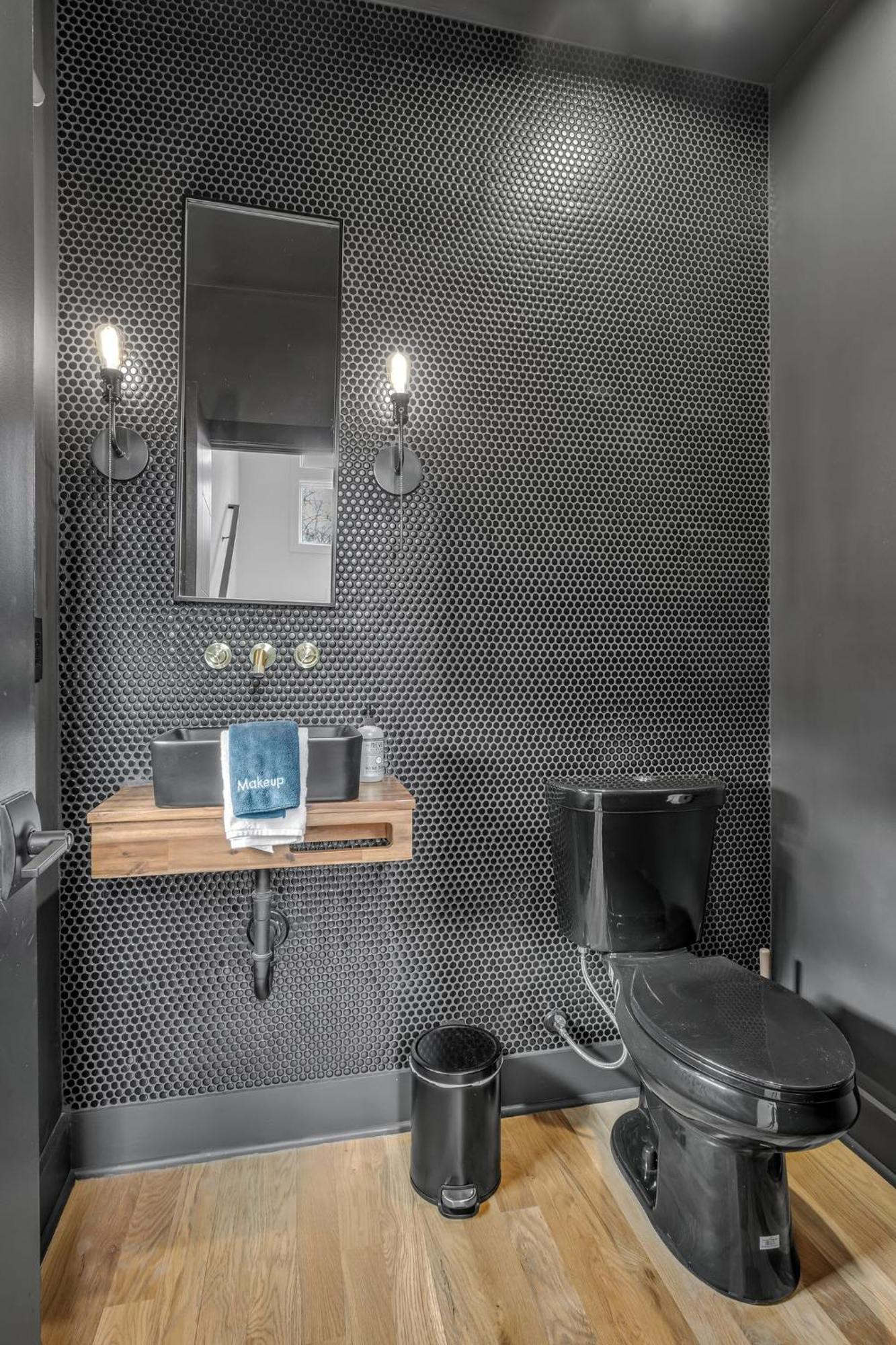 Lux East Nash-awesome Location- 30 Days Holiday home *