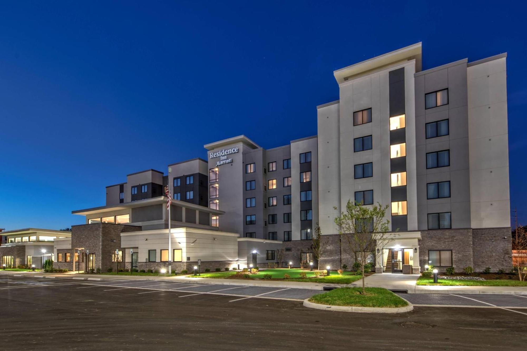Hotel By Marriott At Opryland 3*