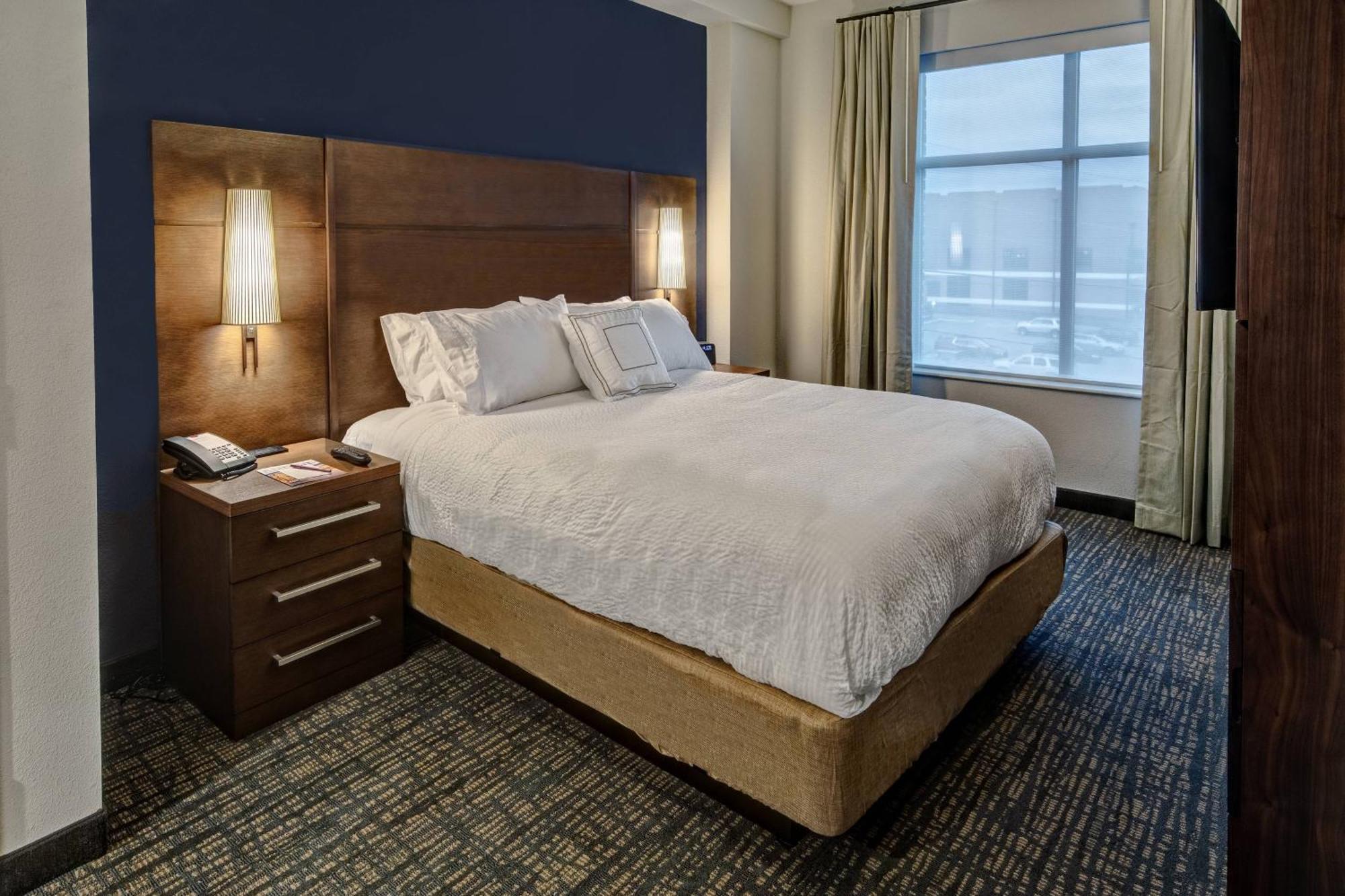 By Marriott Hills Hotel