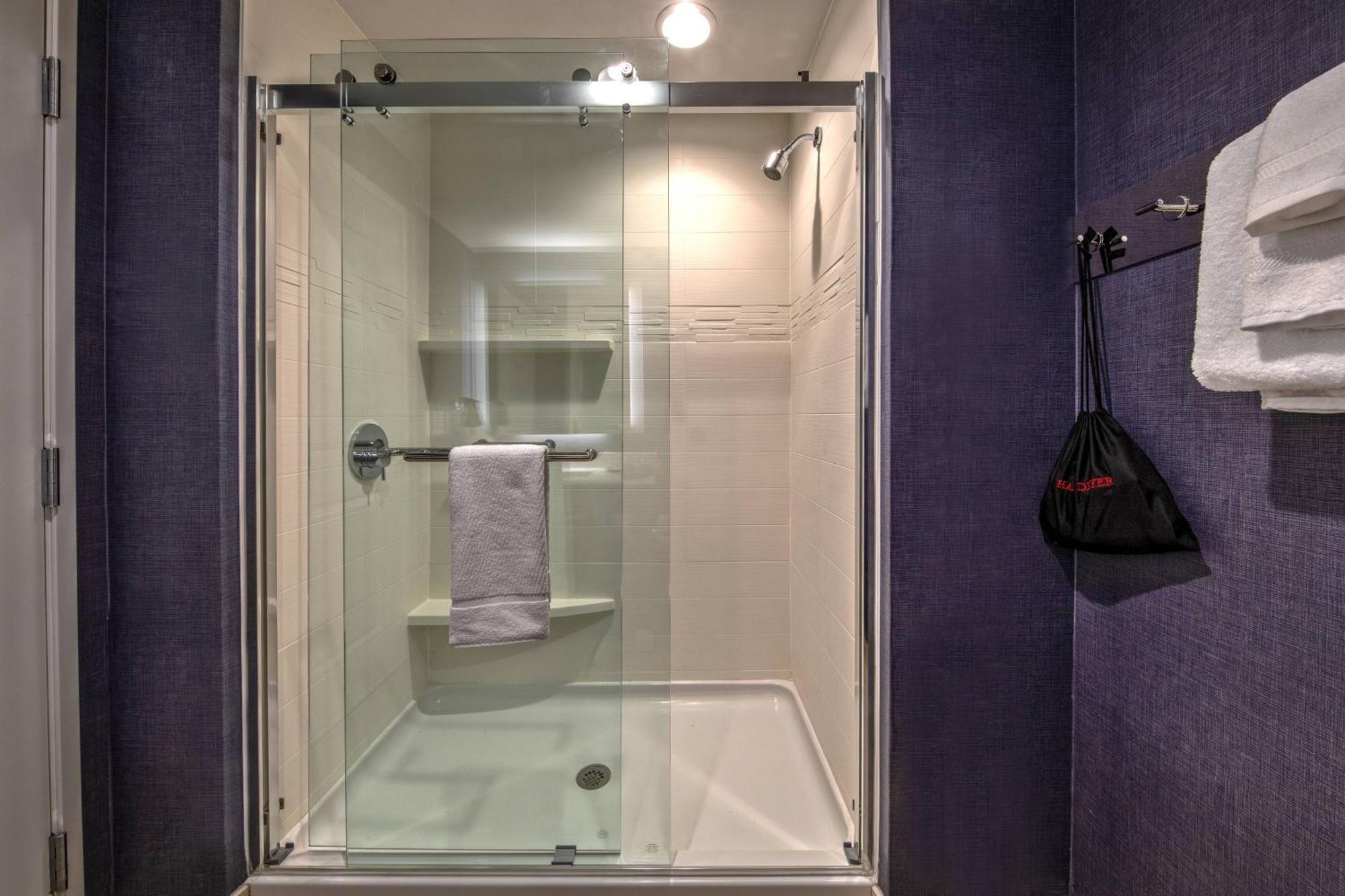 Hotel By Marriott Hills Nashville