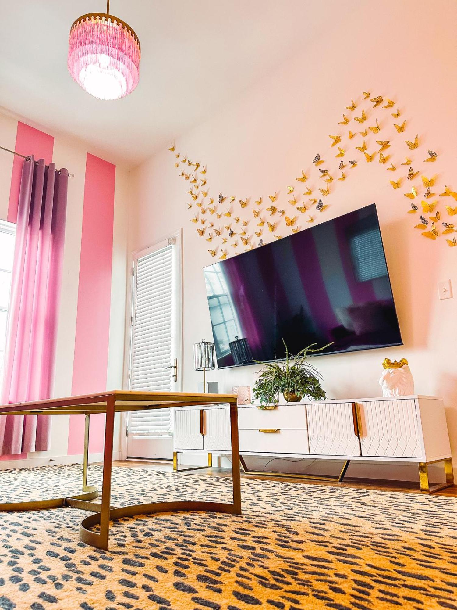 Dolly's Delight - Boutique Bliss Mins From Broadway Holiday home *