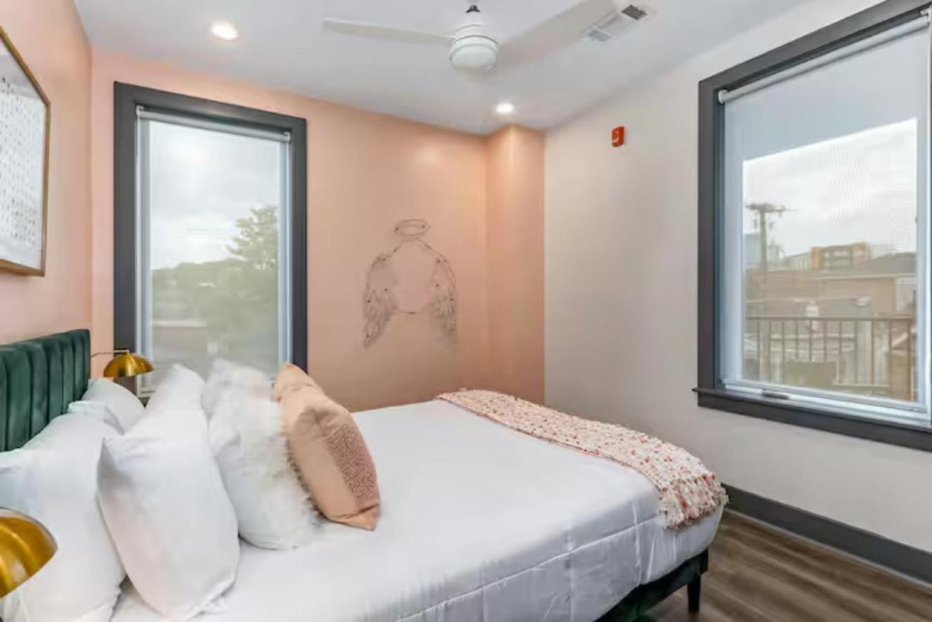 Oasis At The Muse Modern 2br With Balcony Rooftop Views Apartment Nashville