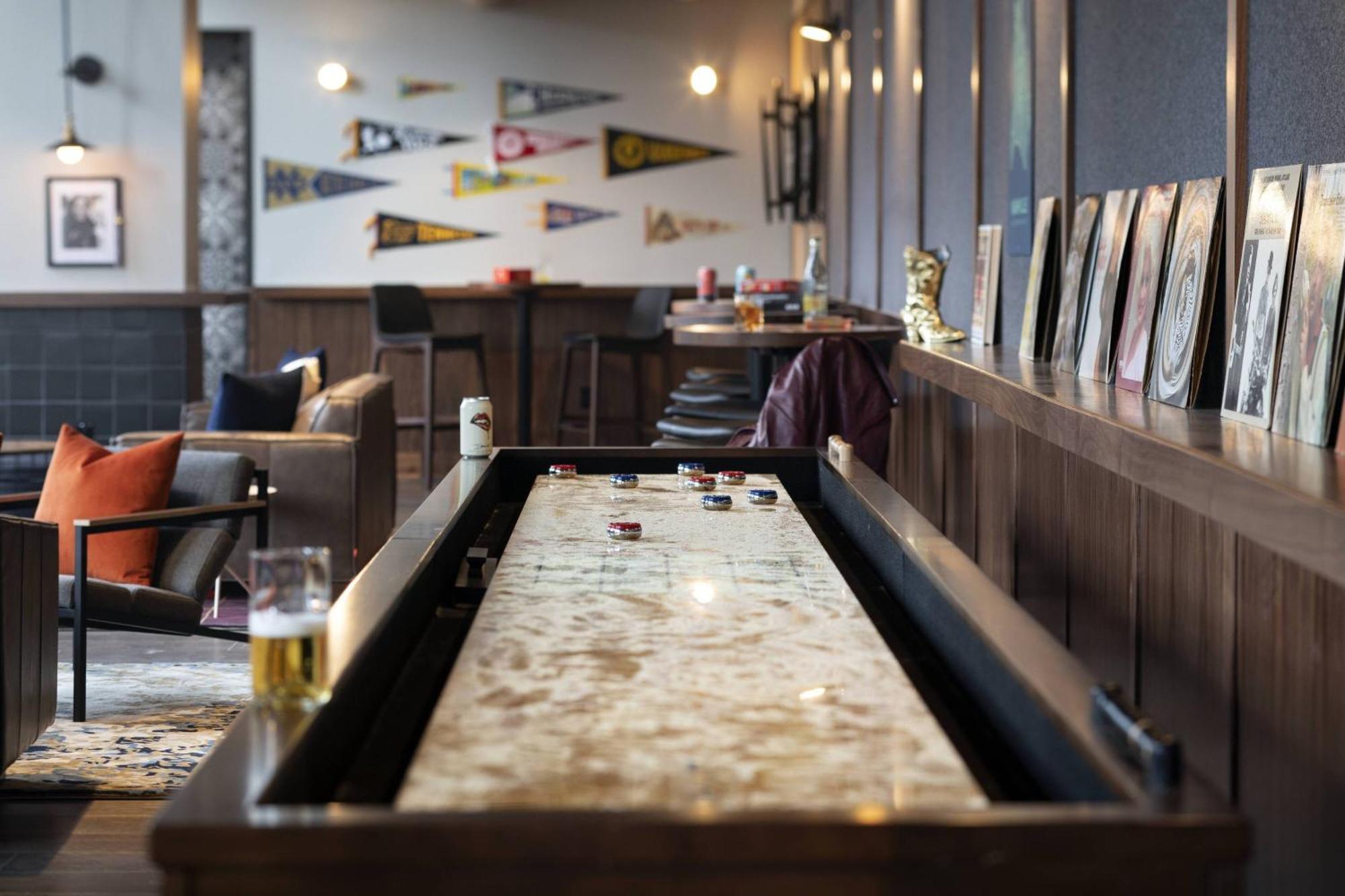 Moxy Vanderbilt Area