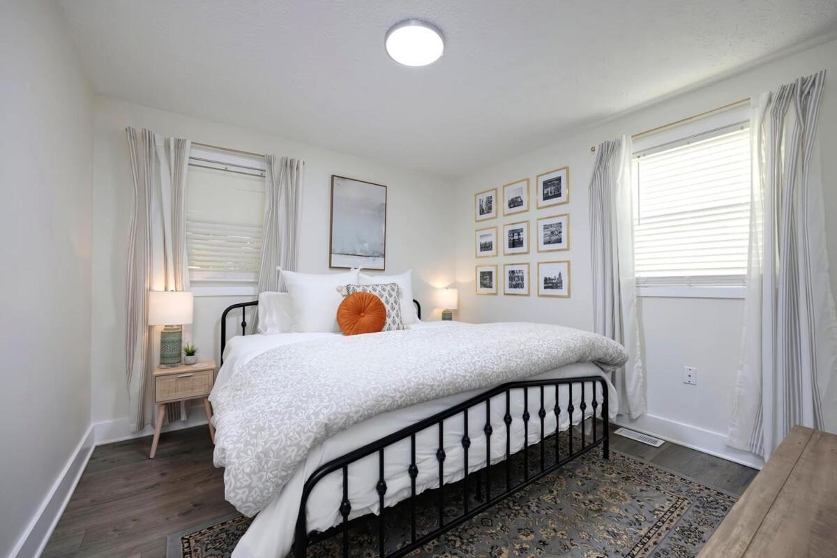 Near Downtown, King Bed, Private Yard, Free Parking Apartment Nashville