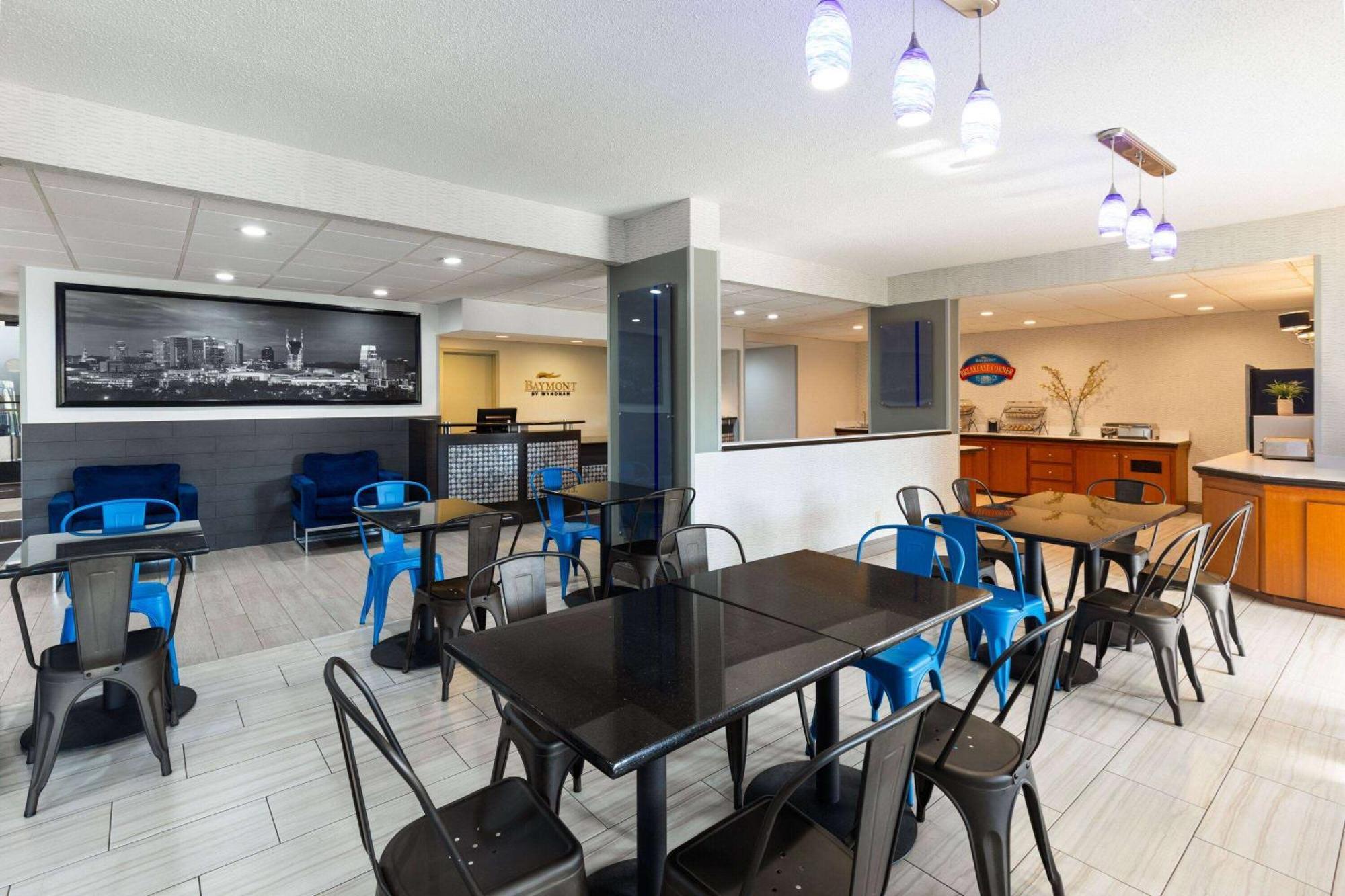 Baymont By Wyndham Airport 2*