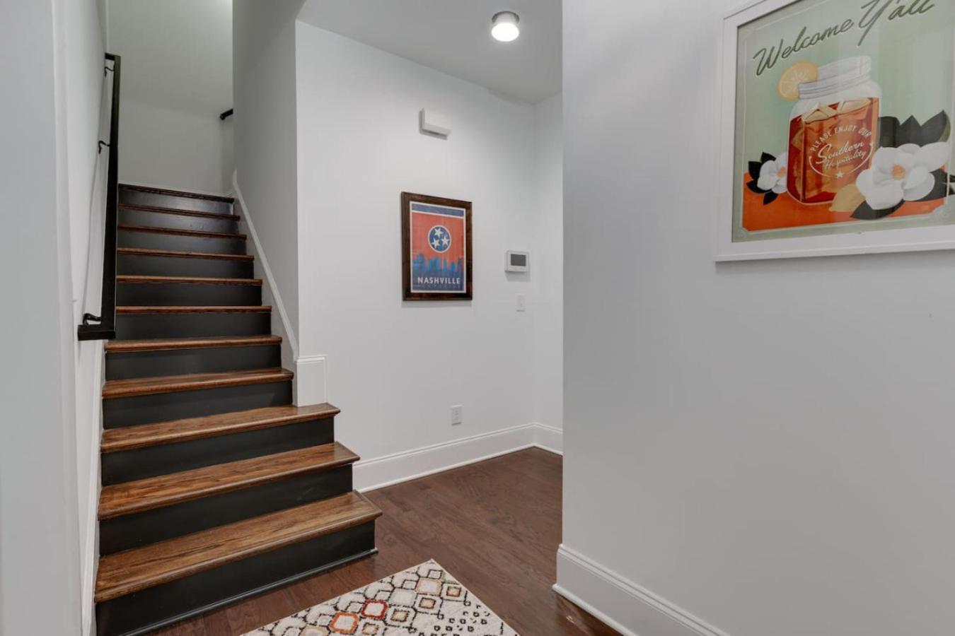 Holiday home Elegant Townhouse Near Broadway Nashville
