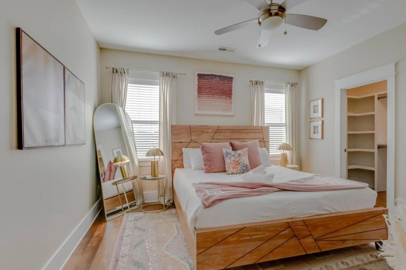 Holiday home Big Spectacular Townhome Giant Covered Patio *