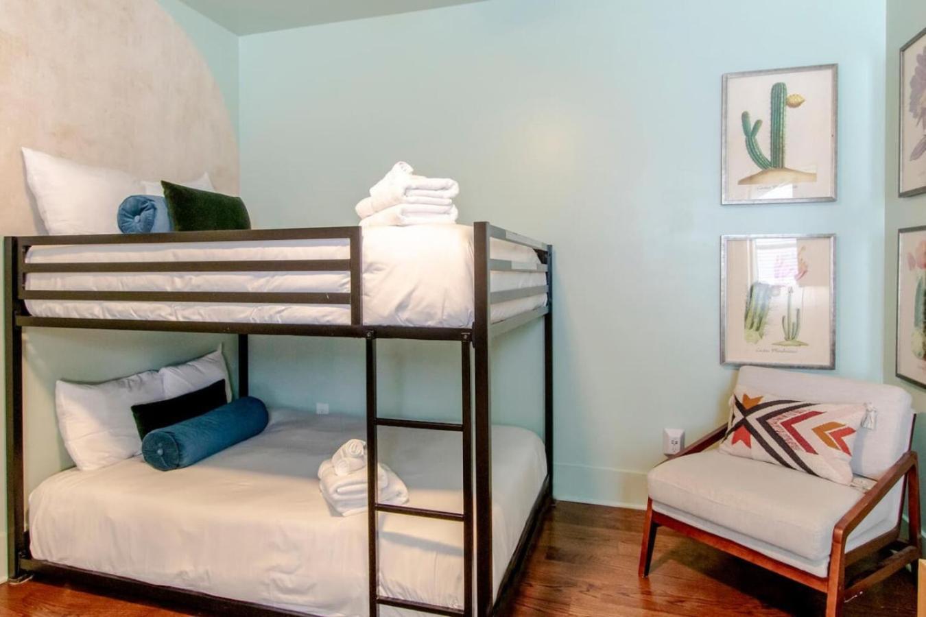 Big Spectacular Townhome Giant Covered Patio *