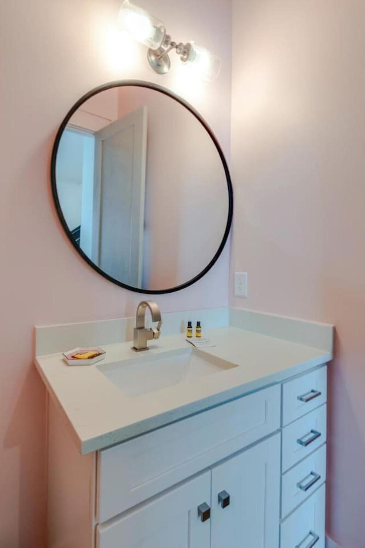 Big Spectacular Townhome Giant Covered Patio * Nashville