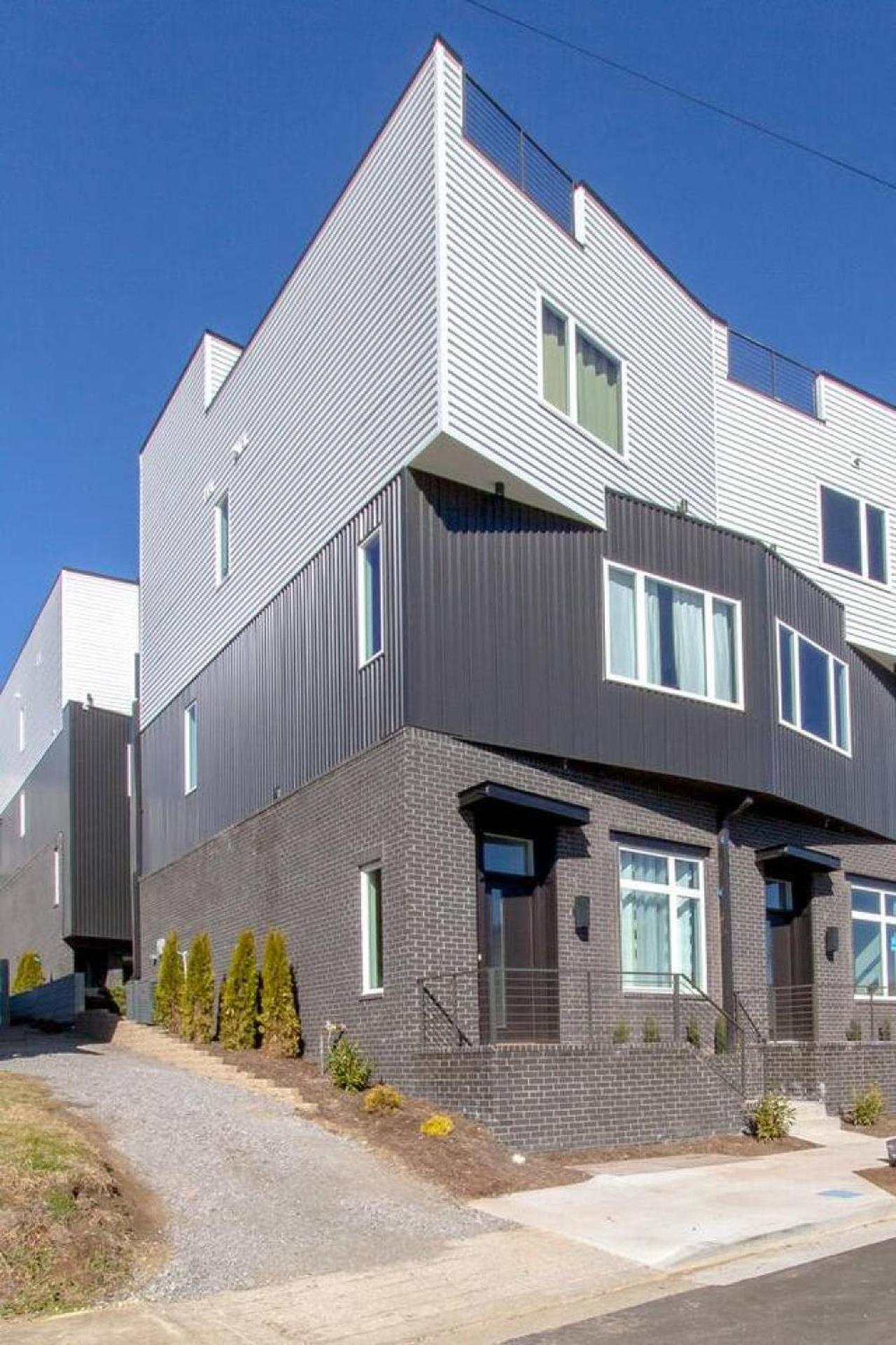 Beautiful West Rooftop Deck * Nashville