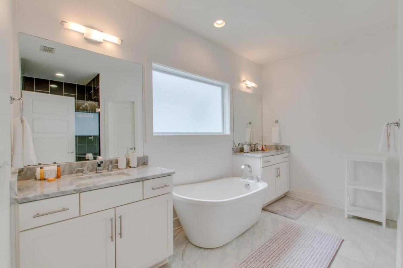 Charmer The Nations Big Luxury