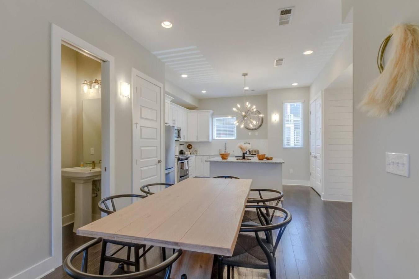 Chic Private Rooftop Minutes To Downtown *