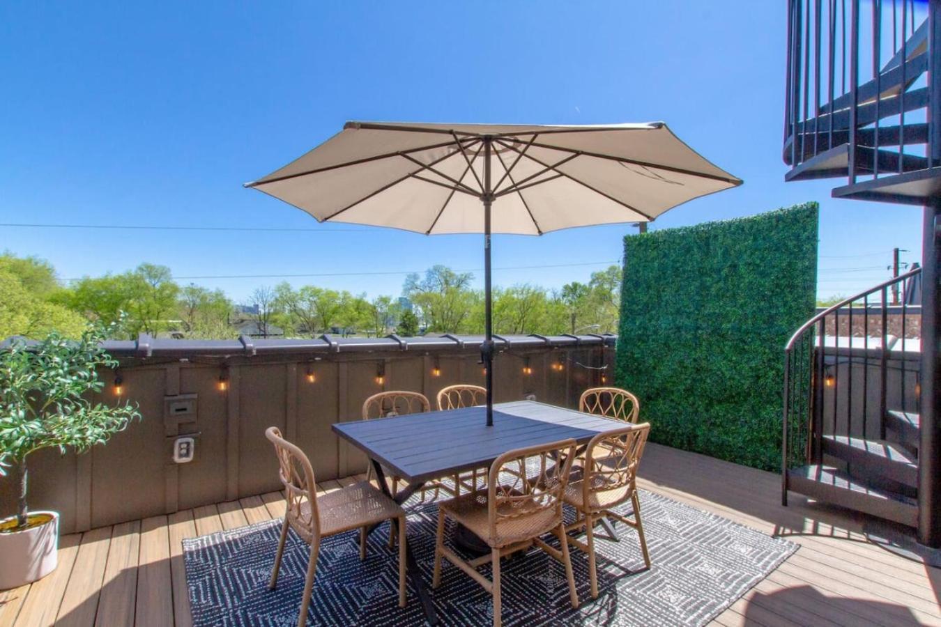 The Ultimate Double Rooftop Deck With Skyline Views Holiday home Nashville