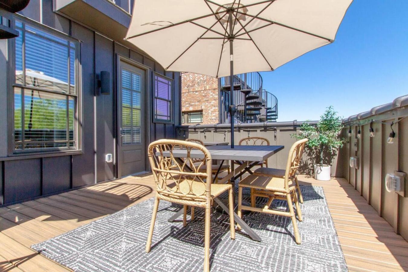 The Ultimate Double Rooftop Deck With Skyline Views