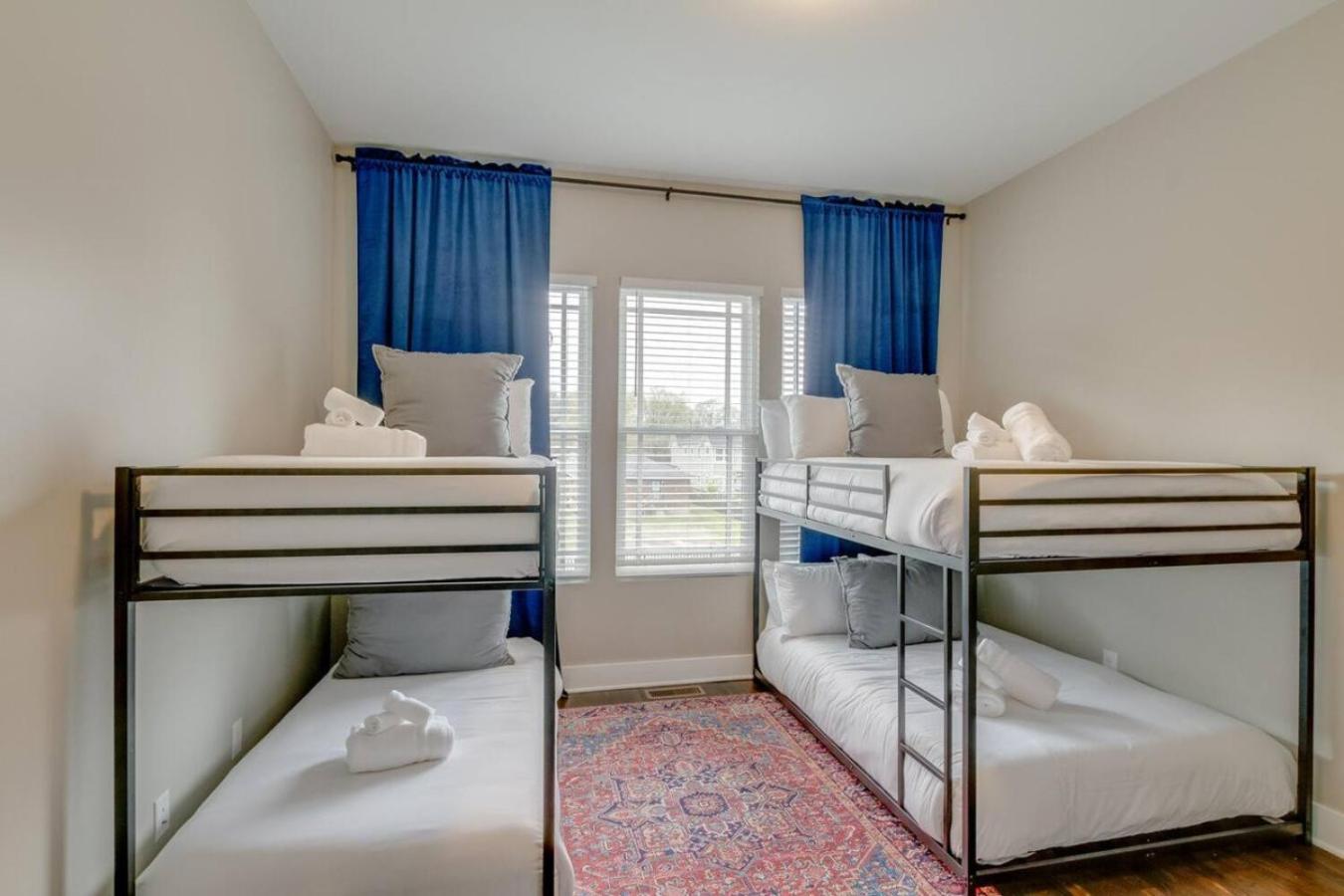 The Ultimate Double Rooftop Deck With Skyline Views * Nashville