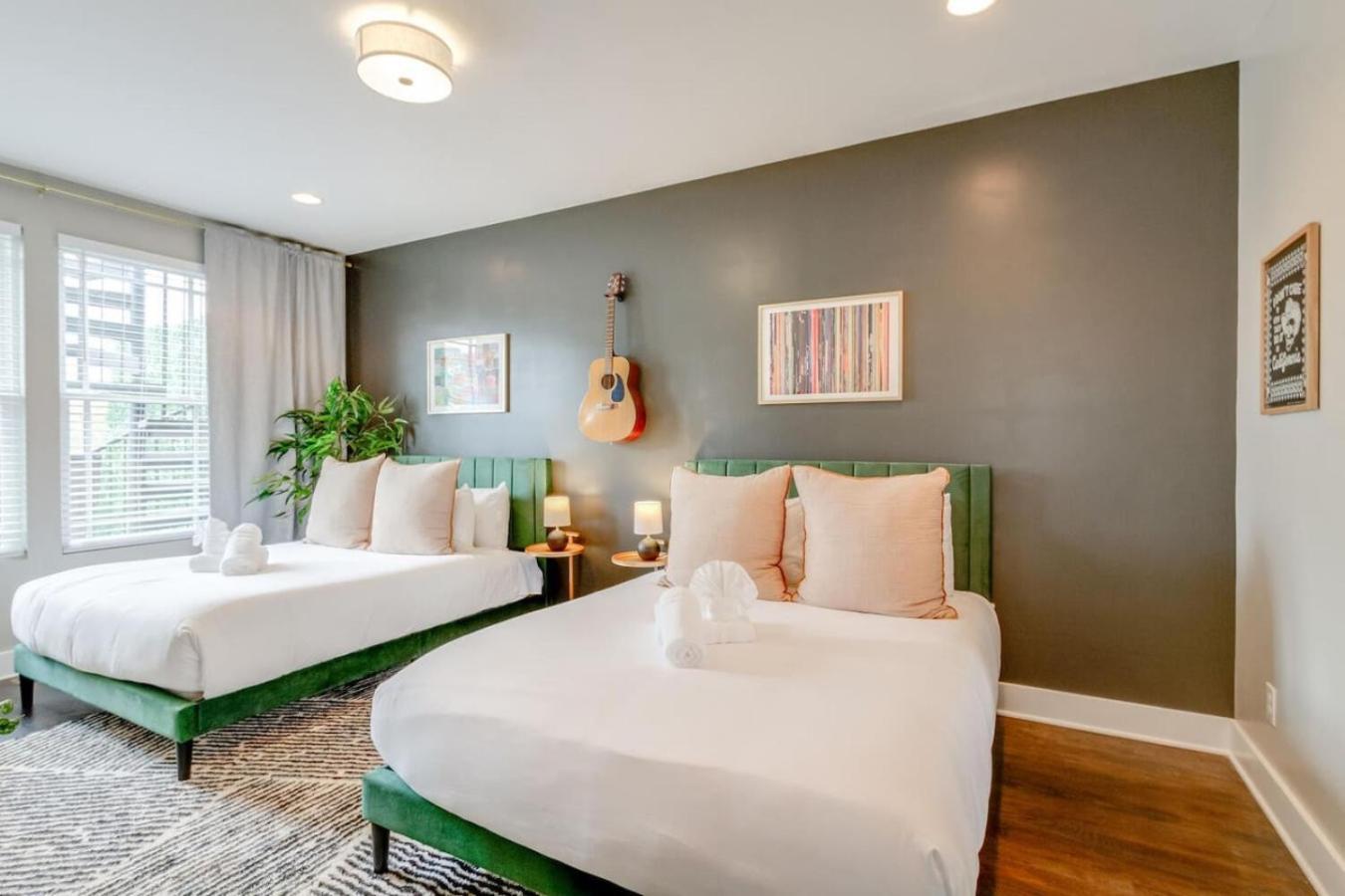 The Ultimate Double Rooftop Deck With Skyline Views Holiday home *