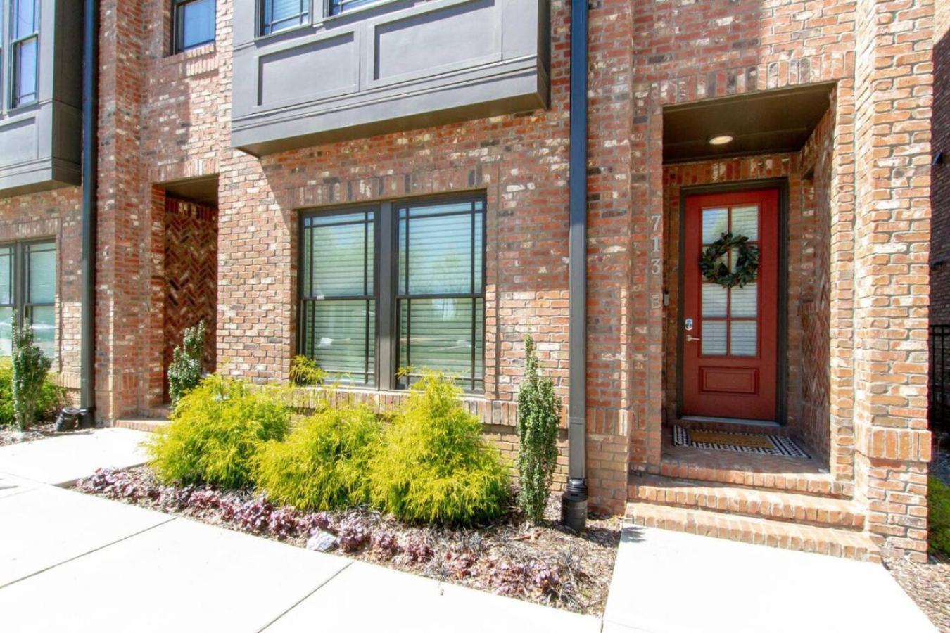 The Ultimate Double Rooftop Deck With Skyline Views *