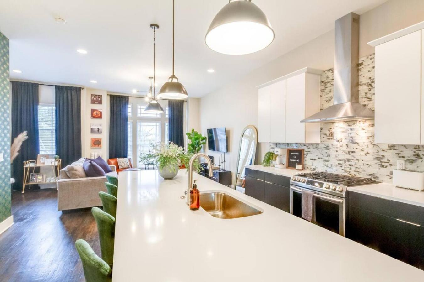 The Ultimate Double Rooftop Deck With Skyline Views