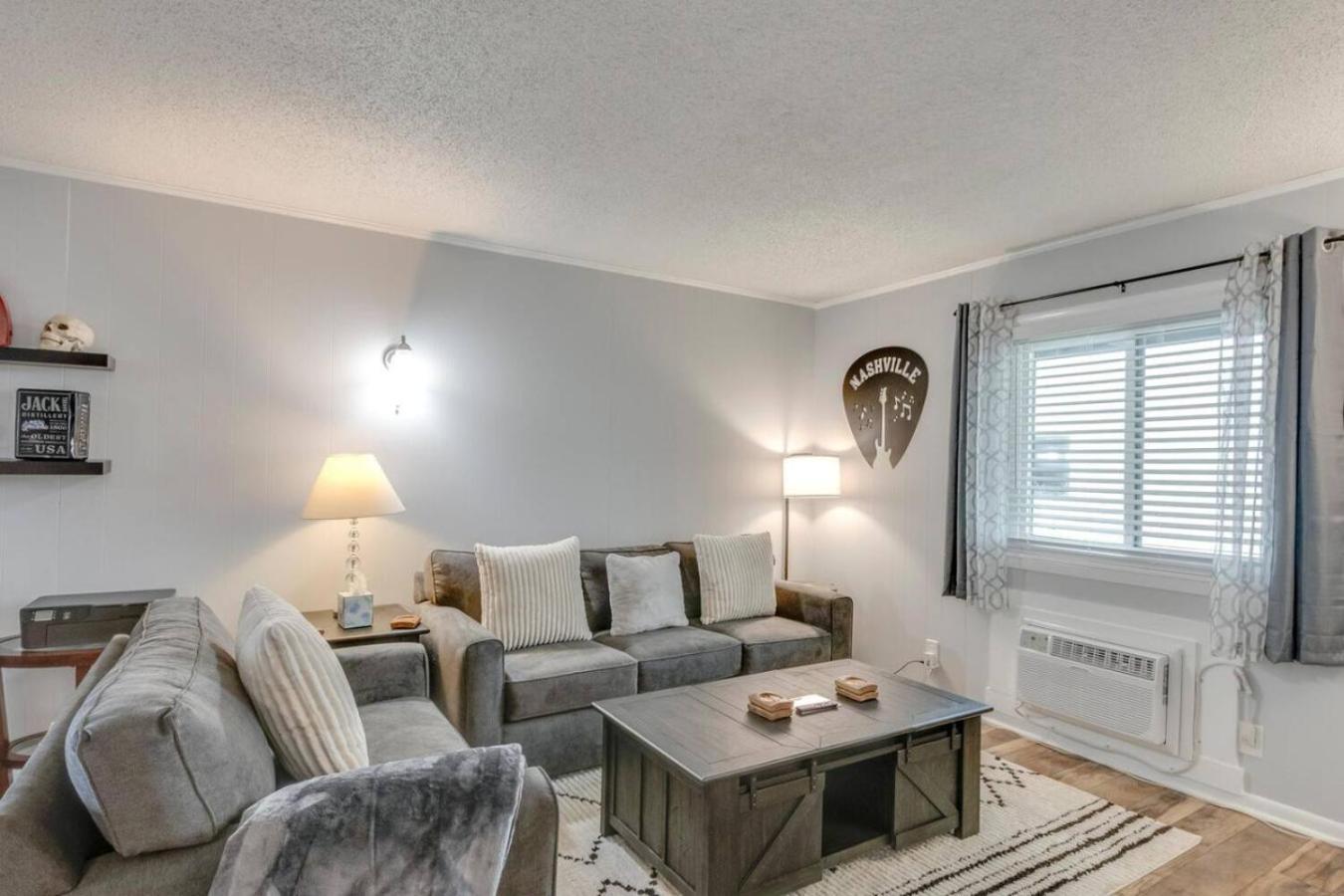 Delightful Charmer With Pool Access Holiday home