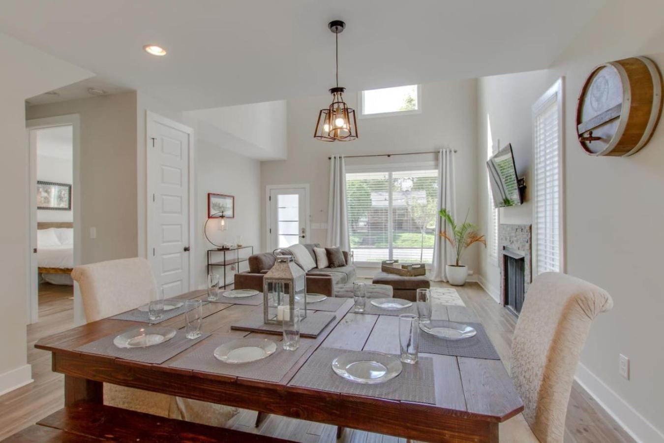 Holiday home Luxurious Extraordinaire Three Bedroom Downtown Action *