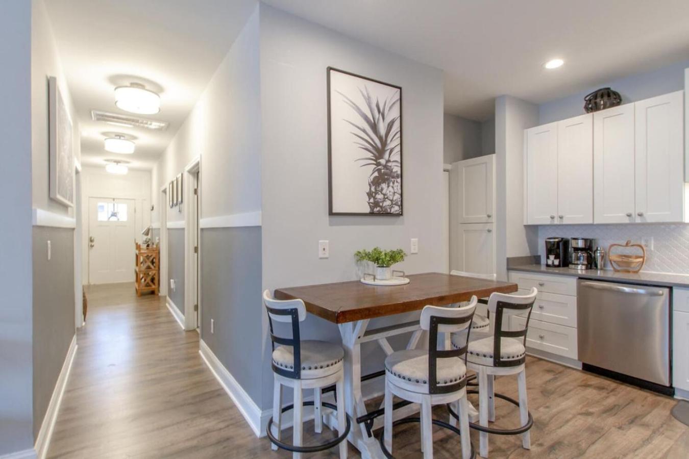Music Charmer Tons Of Beds Thirty Day Minimum Holiday home Nashville