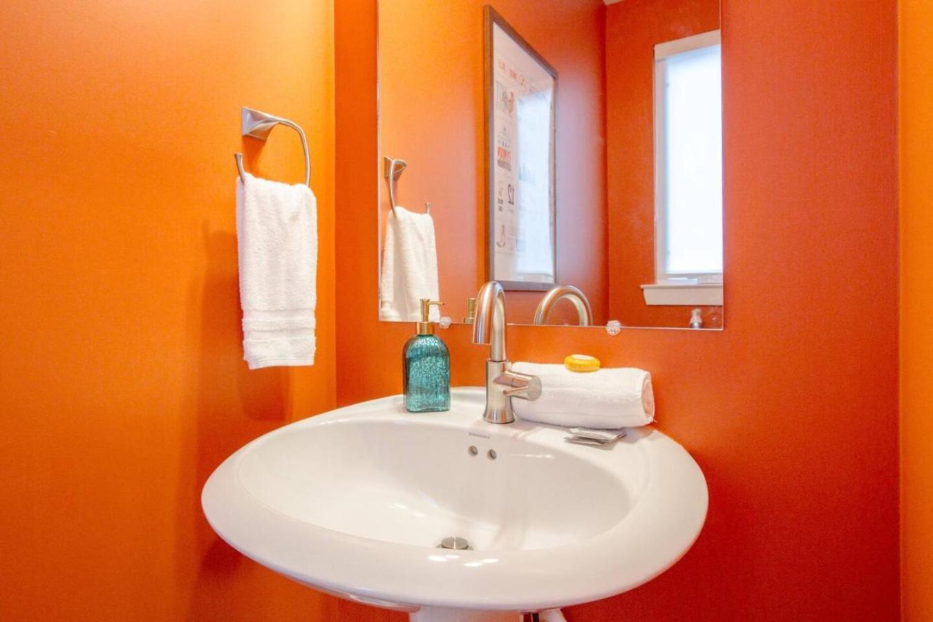 Skyline Views Romantic Fun Downtown Location * Nashville