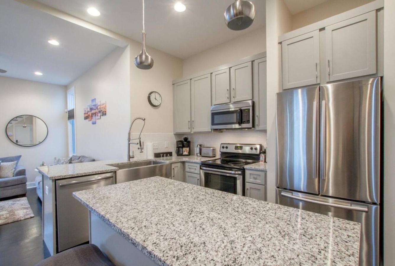 Stylish Private Rooftop Perfect Location Nashville