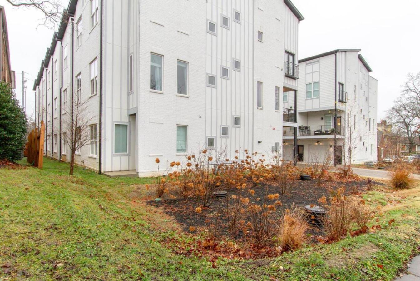 Stylish Luxury Private Rooftop Space Hillsboro *