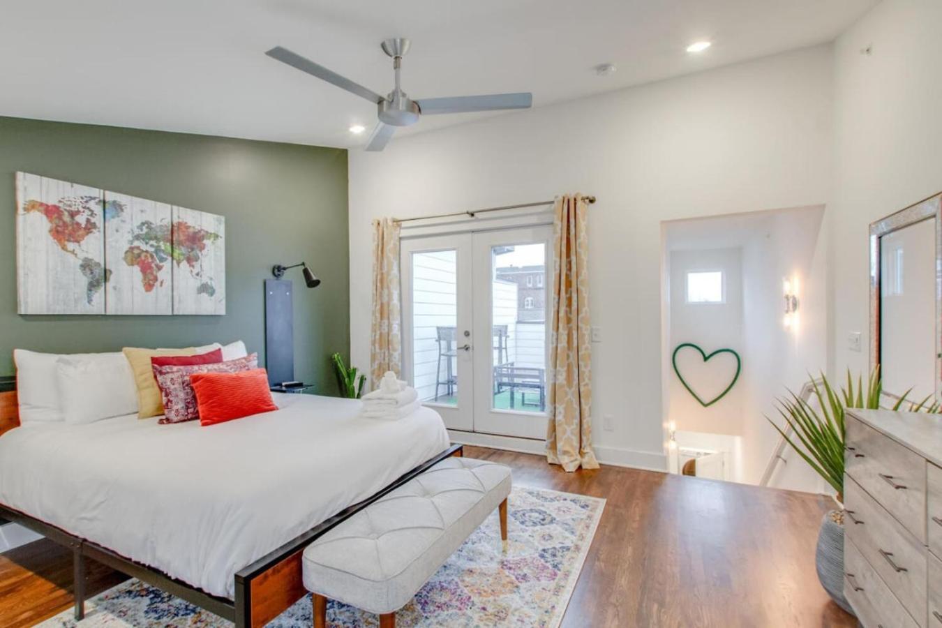 Stylish Luxury Private Rooftop Space Hillsboro