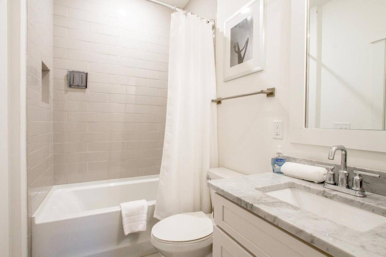 Stylish Luxury Private Rooftop Space Hillsboro Holiday home *