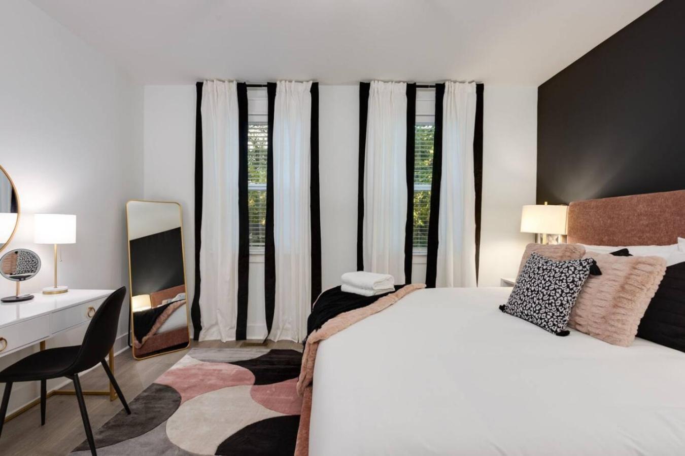 Super Luxury Maximum Space Gorgeous Decor Holiday home Nashville
