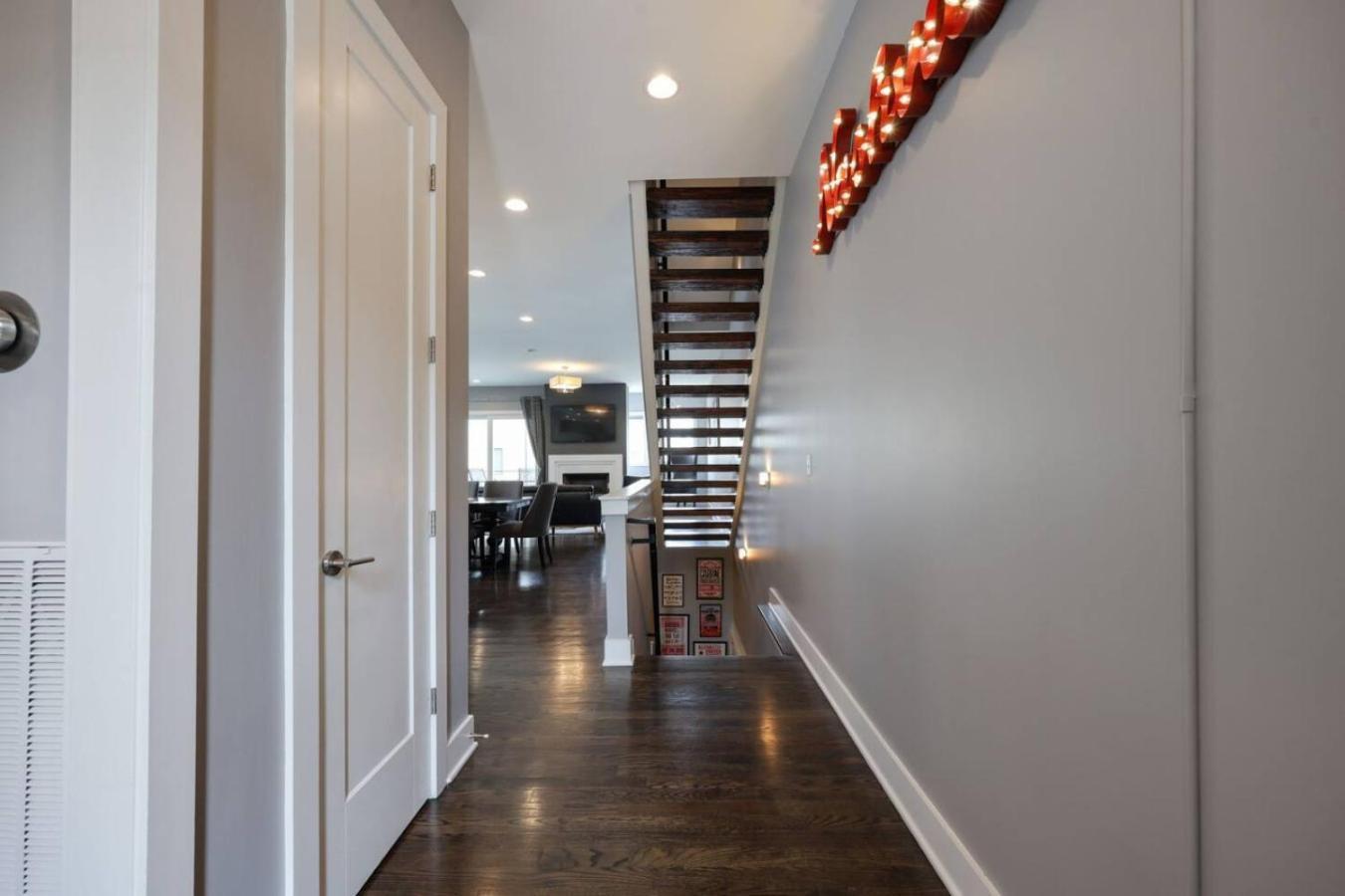 Southside Extraordinaire Walk To Gulch Lux Four Bedroom Holiday home