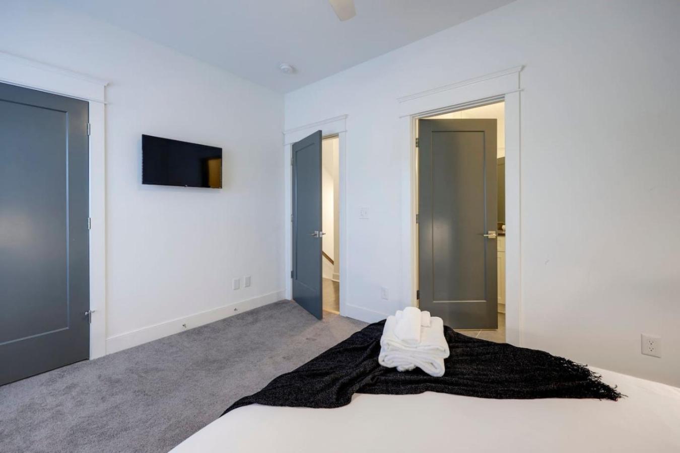 Luxurious Townhome Music Group Retreat Holiday home Nashville