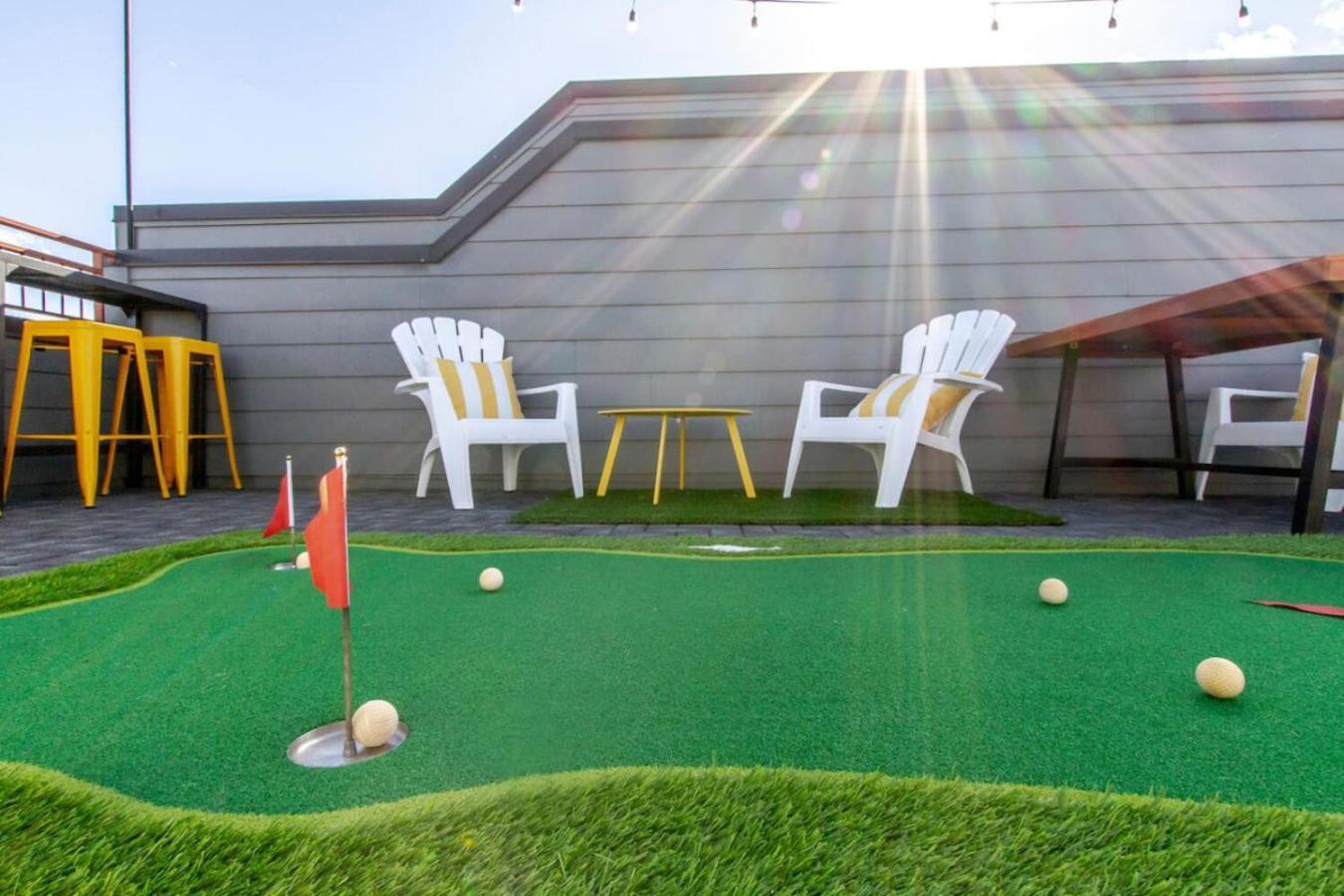 Modern Townhome With Gorgeous Patio Space