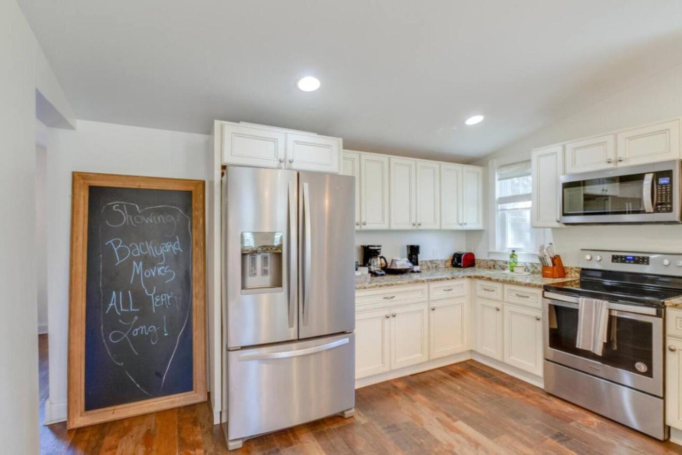 Holiday home East Nash Enclave Movie Private Yard Nashville