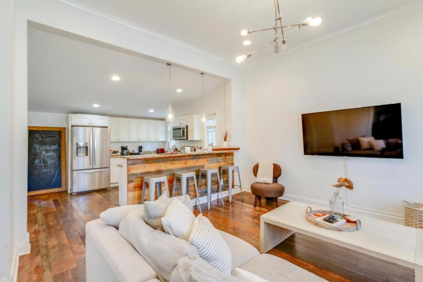 Holiday home East Nash Enclave Movie Private Yard