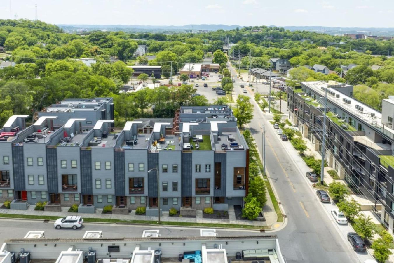 Nashvilla Townhome Gigantic Rooftop Pure Luxury Holiday home *