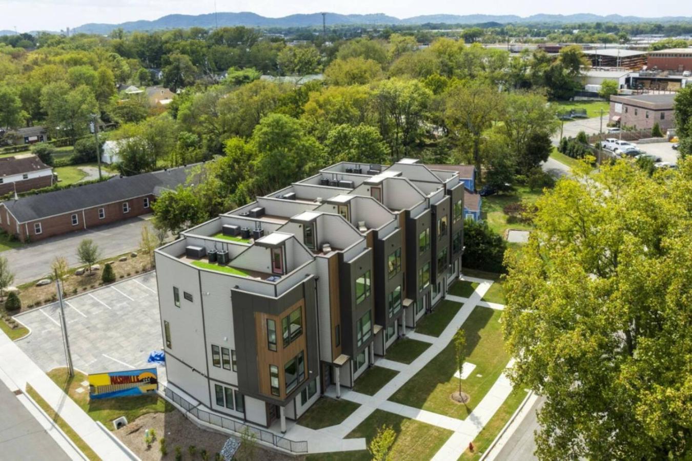 Tennessee Whiskey Townhome 4bd 4.5bth Holiday home Nashville
