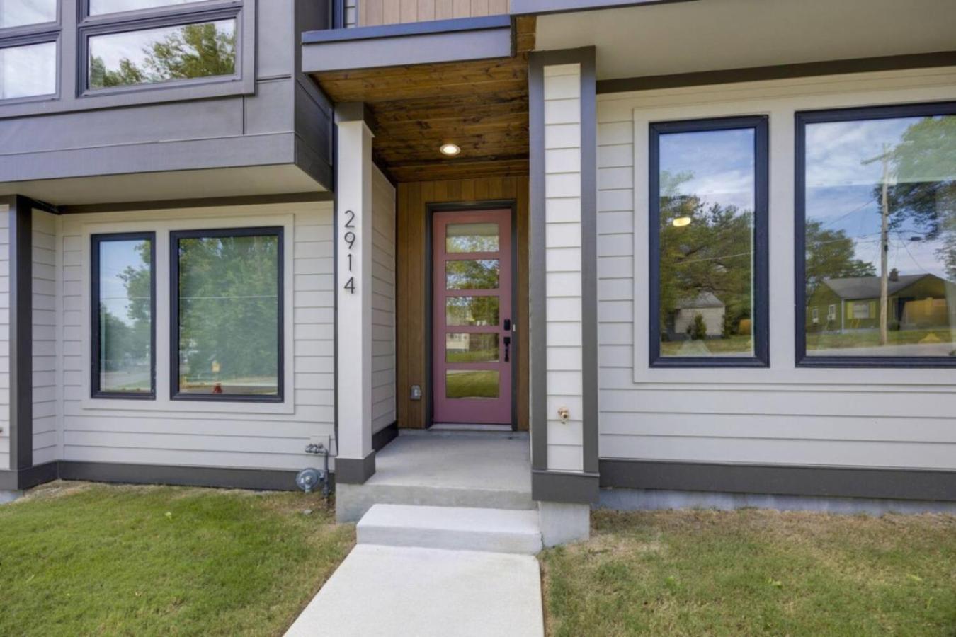 Dolly And Denim 4 Bedroom 4.5 Bath With Spacious Rooftop *