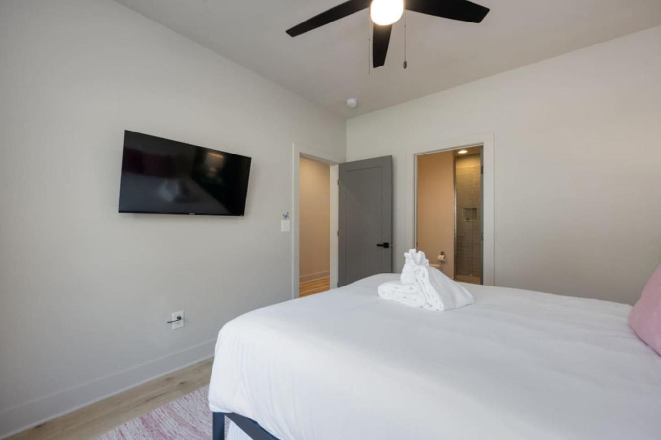 Dolly And Denim 4 Bedroom 4.5 Bath With Spacious Rooftop Nashville