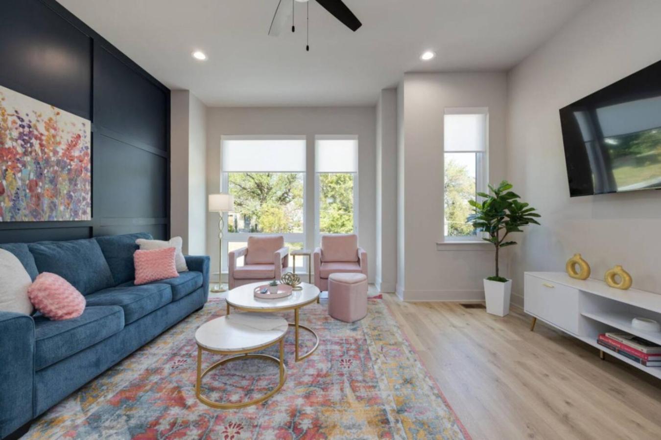 Holiday home Dolly And Denim 4 Bedroom 4.5 Bath With Spacious Rooftop