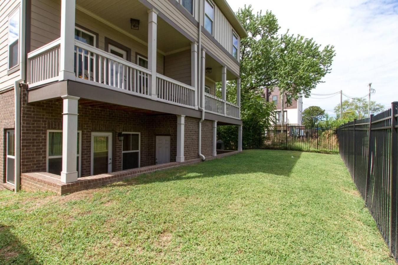 Downtown Dream Extra Bedding Minutes To Broadway Holiday home