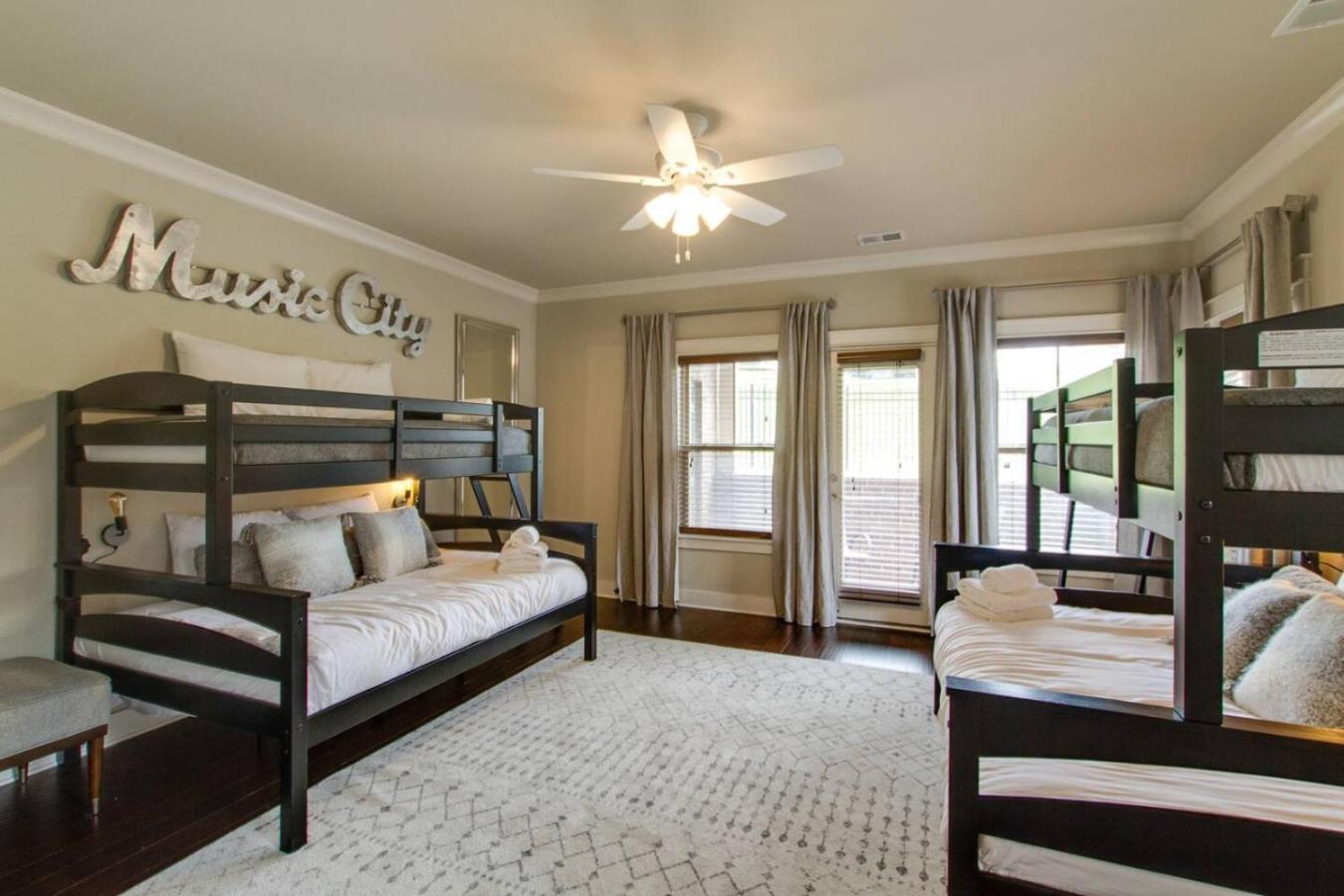 Downtown Dream Extra Bedding Minutes To Broadway Nashville