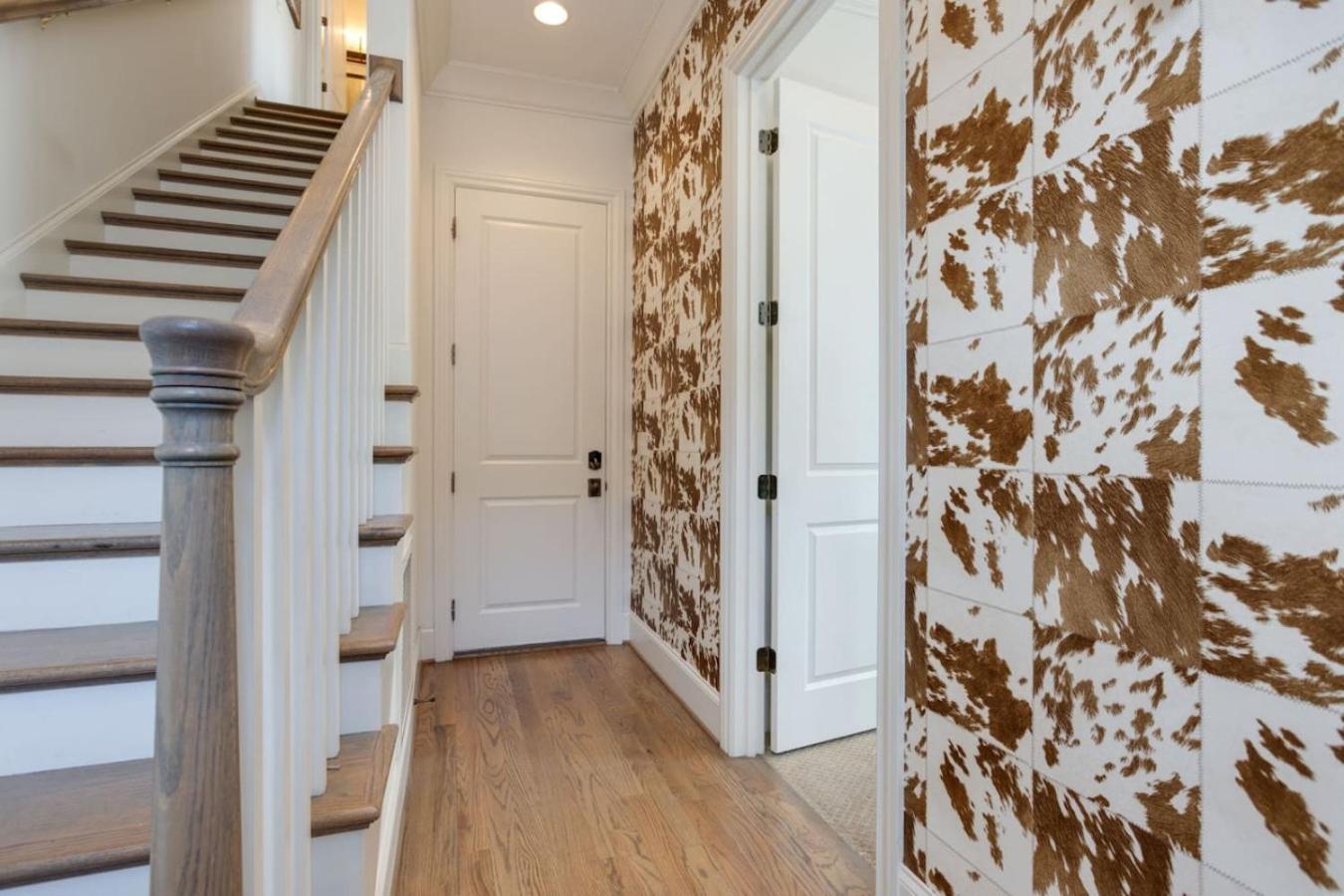 Downtown Luxury Large Townhome Lots Of Beds