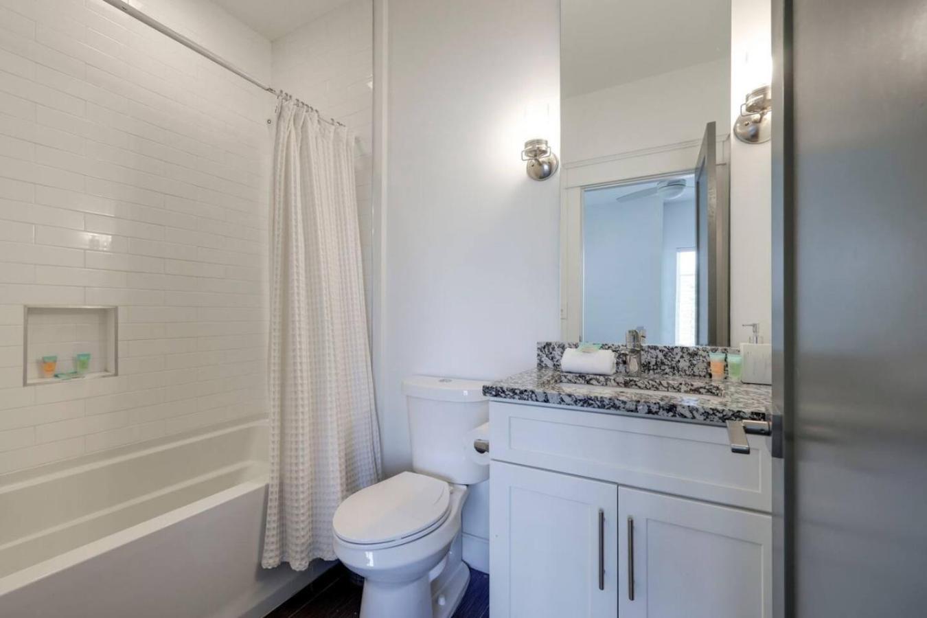 Double Townhomes Elegant Design Big Groups