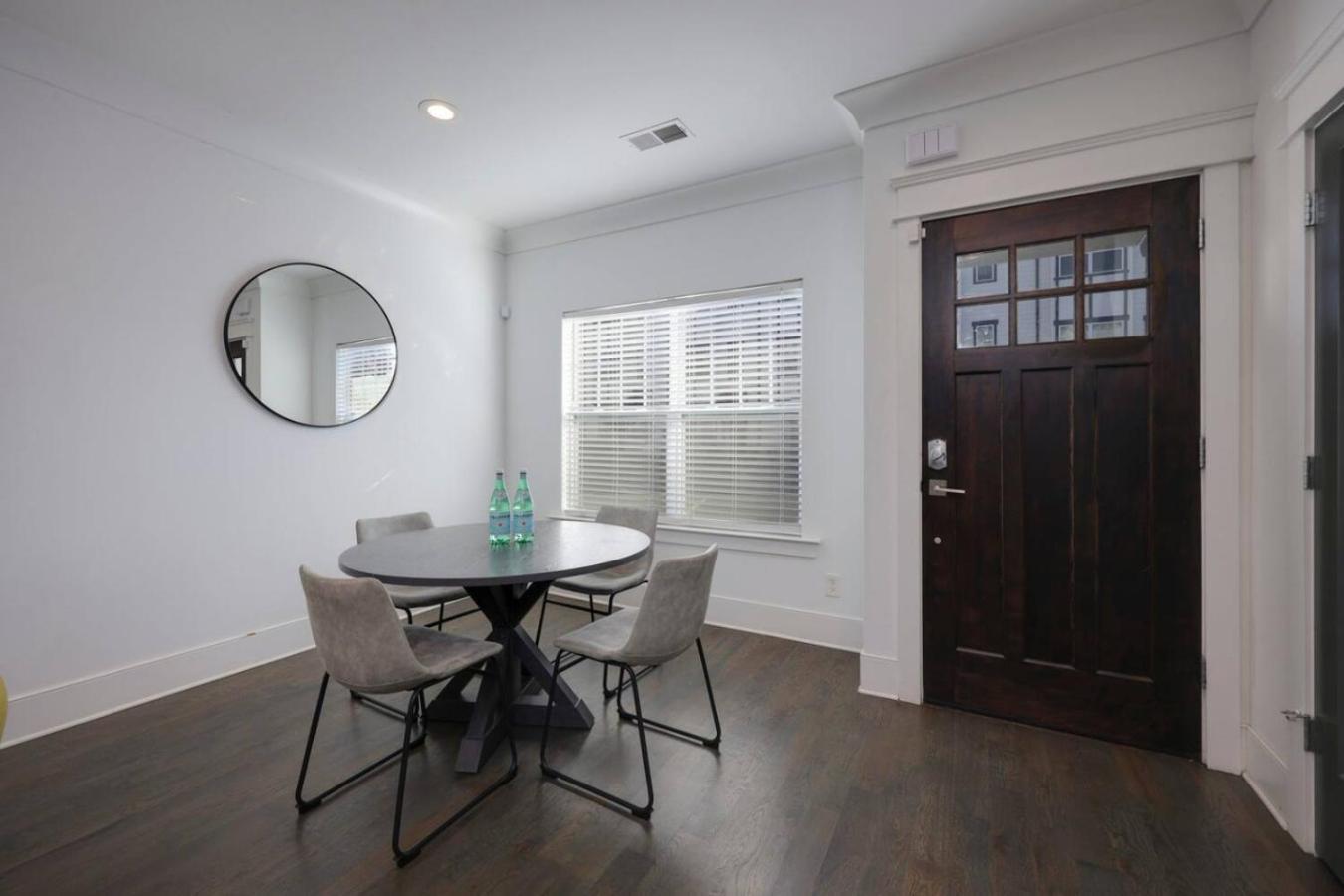 Double Townhomes Elegant Design Big Groups Holiday home Nashville