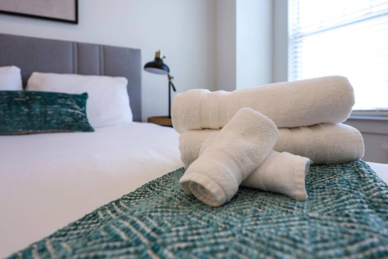 Double Townhomes Elegant Design Big Groups Holiday home *