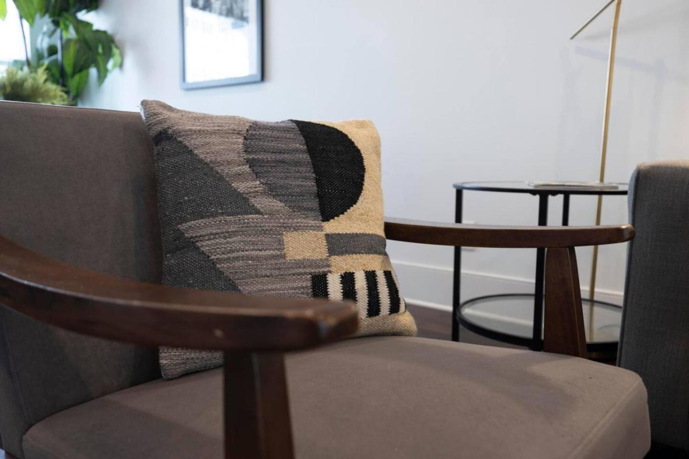 Two Gorgeous Homes Twenty Guests Amazing Location Holiday home *