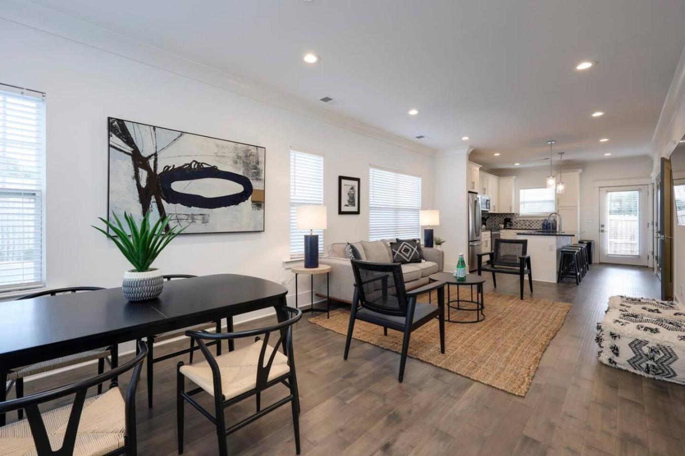 Two Gorgeous Homes Twenty Guests Amazing Location