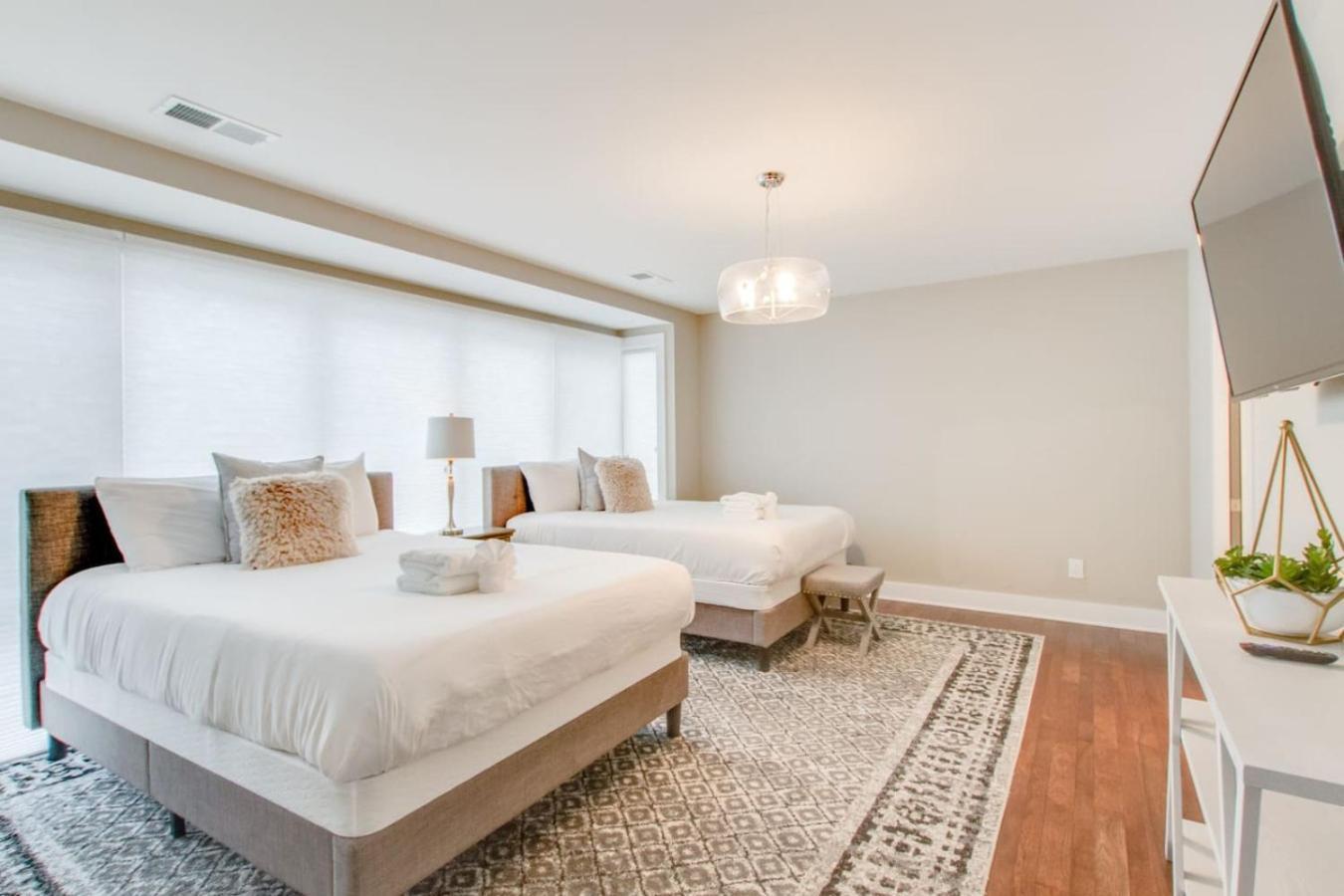 Ultra Luxury Minutes To Broadway Comfy Beds